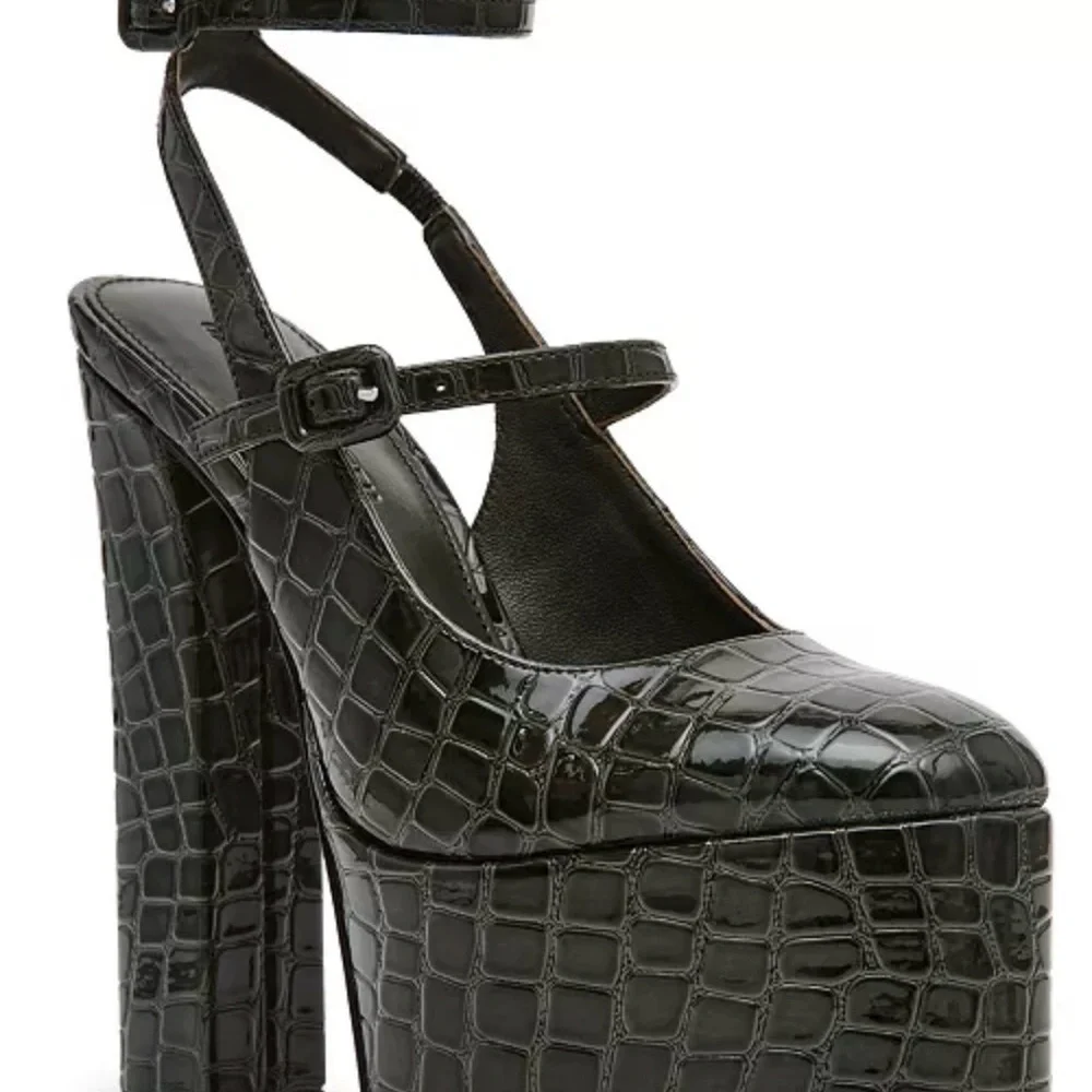 Steve Madden Olive Platform Shoes - Picture 1 of 3